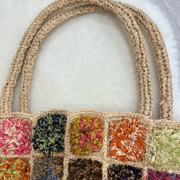 Raffia Crochet Tote Bag - Picture 14 of 17
